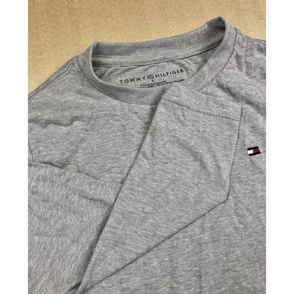 Tommy Hilfiger Boys' Long Sleeve Graphic Tee‎ Shirt Gray Size 5 NWT